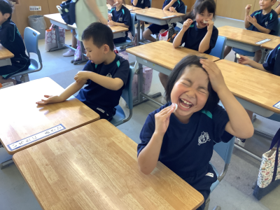 １ねん１くみ_がっかつ_石井　由香里_養護教諭_5